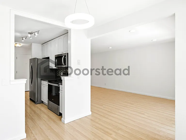 12700 NE 8th St #E303 — Photo 15