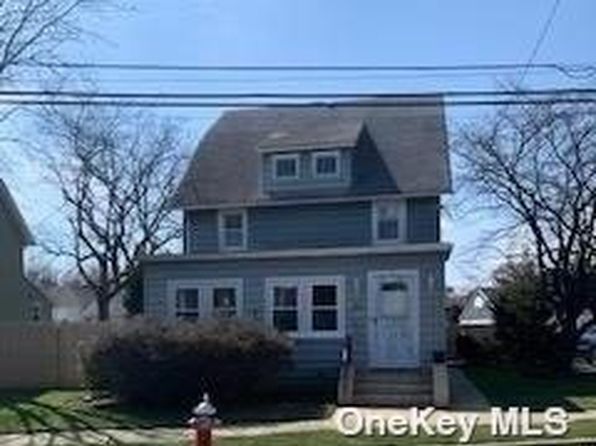 Hicksville Real Estate Hicksville Ny Homes For Sale Zillow