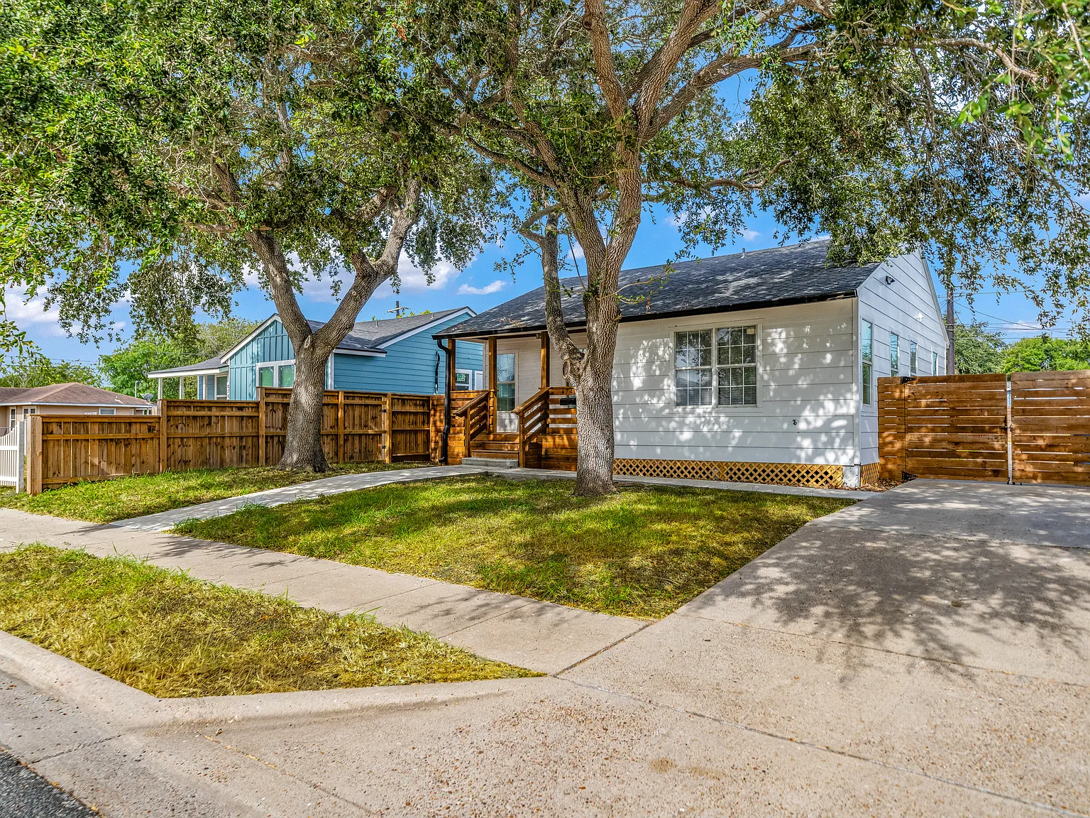 2 bed, 936 sqft, $1,500 — Photo 3