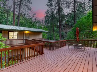 8475 S Breezy Pine Rd, Mayer, AZ 86333