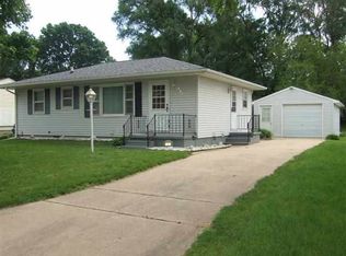 524 Helmet Ave, Waterloo, IA 50703