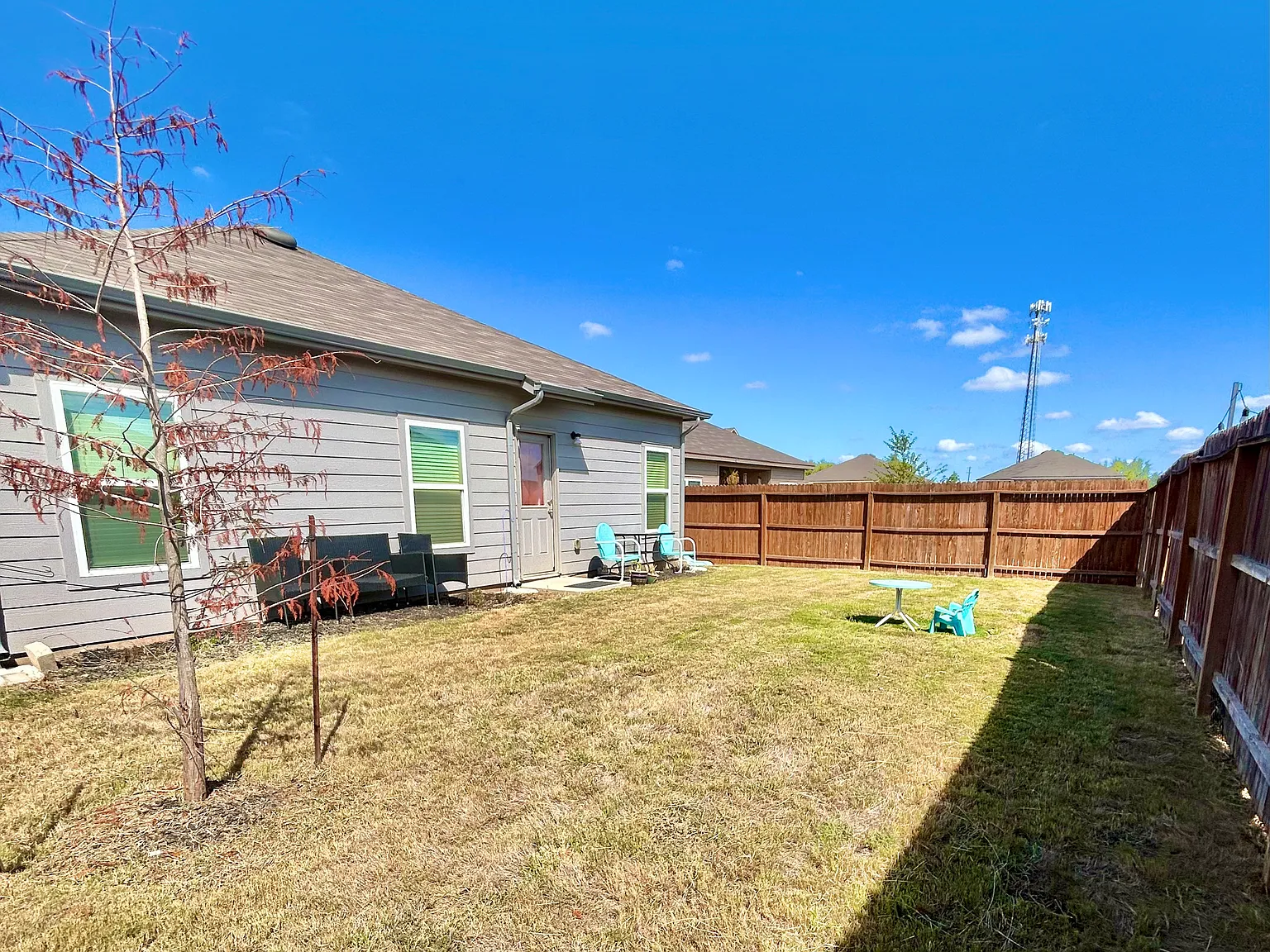 4 bed, 1750 sqft, $2,400 — Photo 2