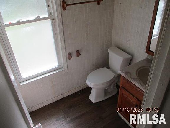 5th image of 2710 N California Ave
