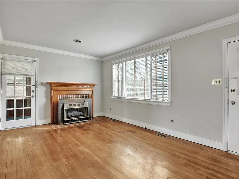 4271 Glasgow Rd — Photo 12