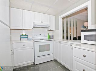 2901 Sunrise Lakes Dr E APT 106, Sunrise, FL 33322