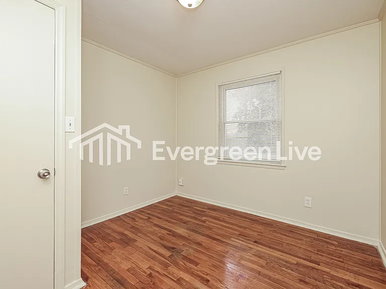 5338 Rawlings Dr — Photo 13
