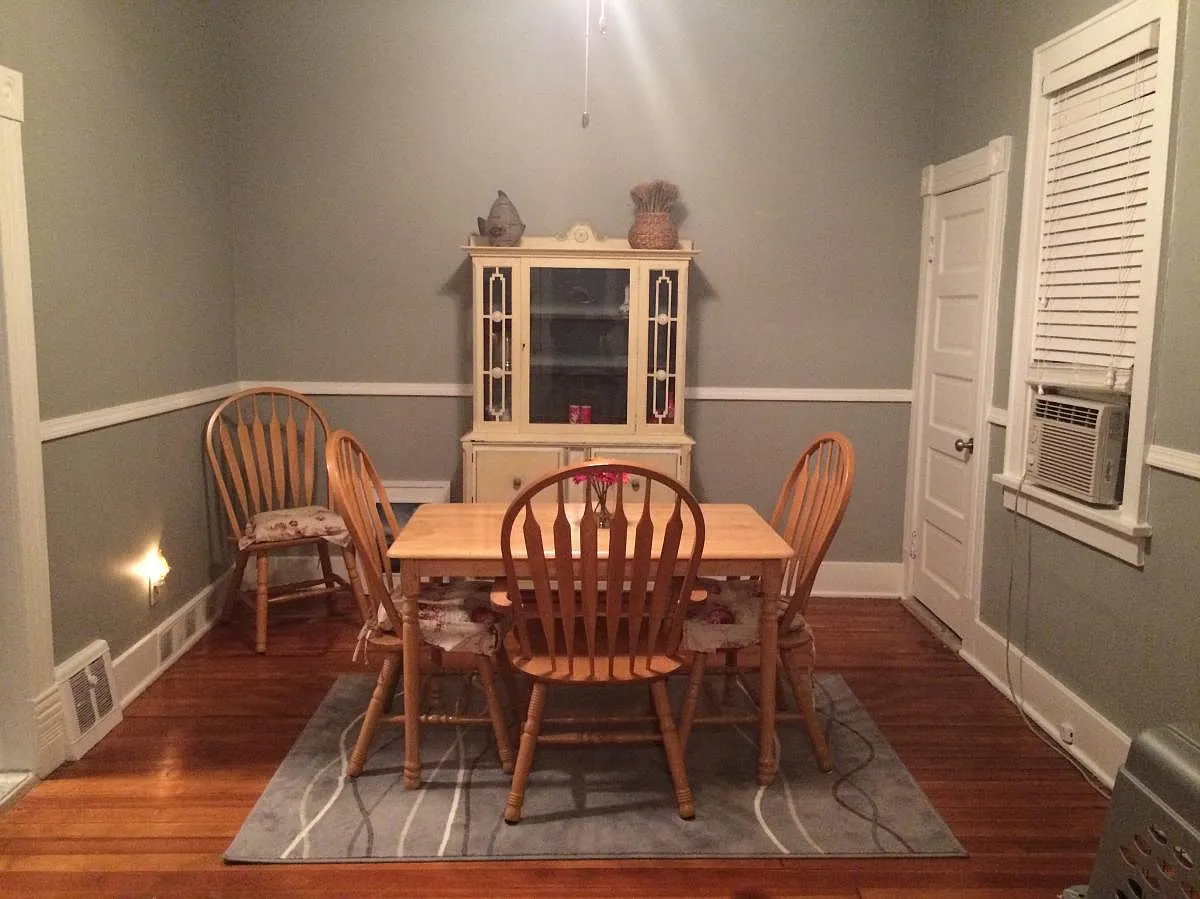 diningroom - 1113 S 50th St