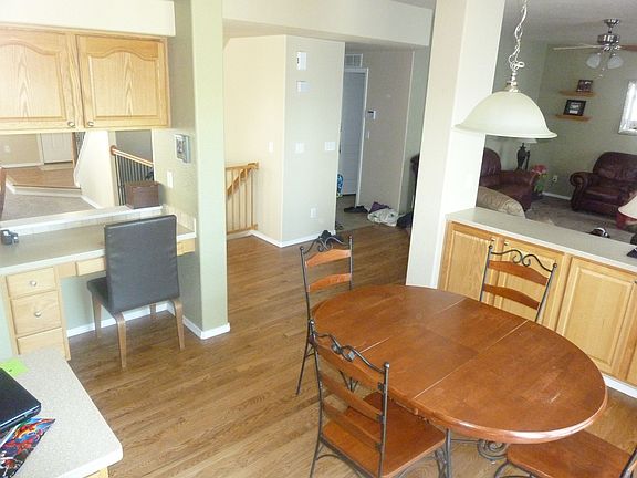 Breakfast Nook and Desk