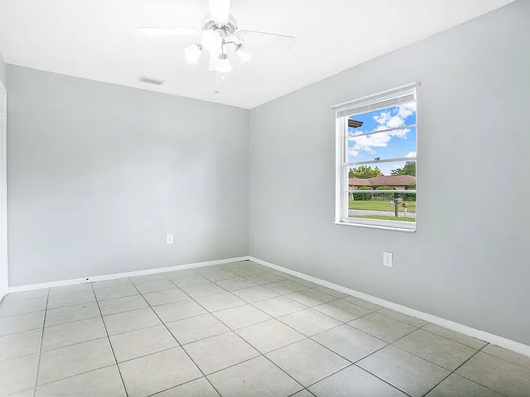 405 Long Dr — Photo 12