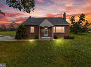 4088 Manchester St, Glen Rock, PA 17327