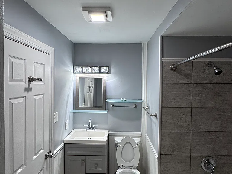 419 N Washington St #1 — Photo 3