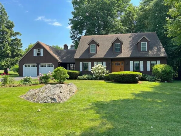 86 Summit Circle, Shelburne, VT 05482