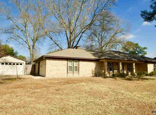908 Pam Dr, Tyler, TX 75703