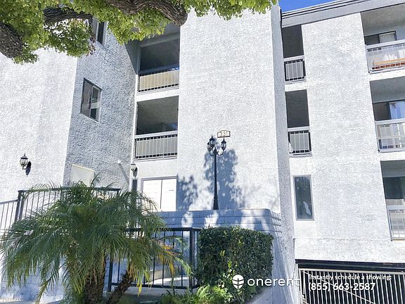 3rd image of 331 W Wilson Ave Unit 201