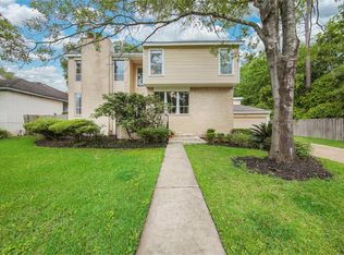 18007 Bambridge Dr, Houston, TX 77090