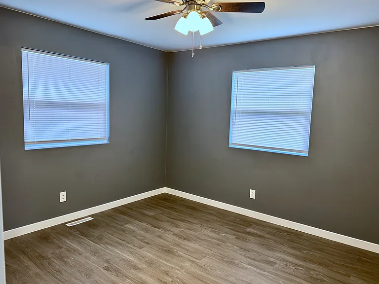 1105 E Edgewood St — Photo 9