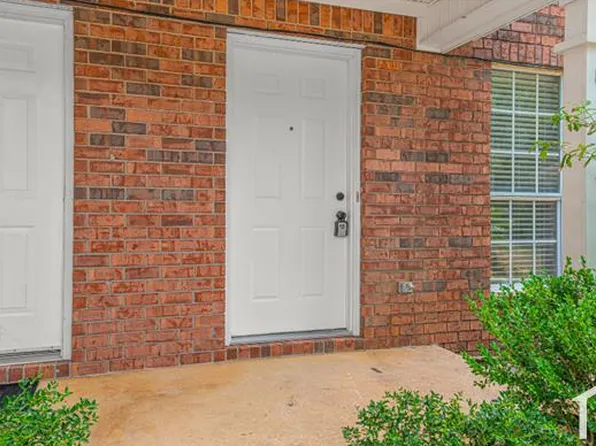 981 Dickenson Ave, Mobile, AL 36609