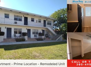 215 Menores, Miami, FL 33134