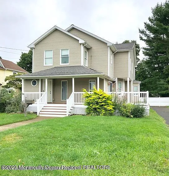 223 Lewis St — Photo 1