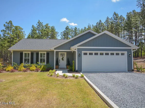 103 Roxburgh Court, West End, NC 27376