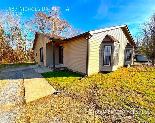 1st image of 1487 Nichols Dr APT A