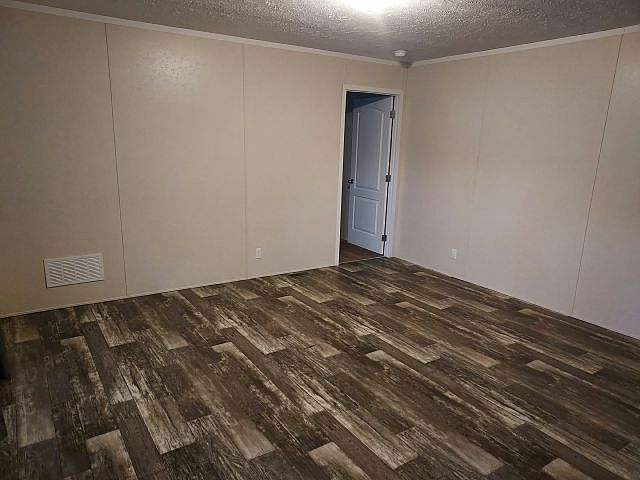 1st image of 13 Rustic Pkwy #137