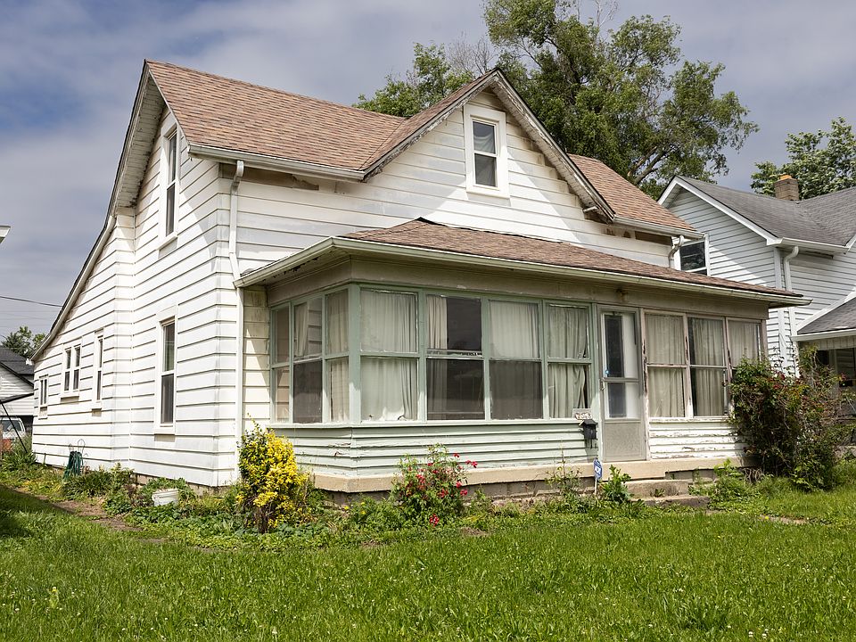 2nd image of 1048 S Pershing Ave