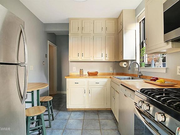 2nd image of 40 Prospect Park W APT 6F