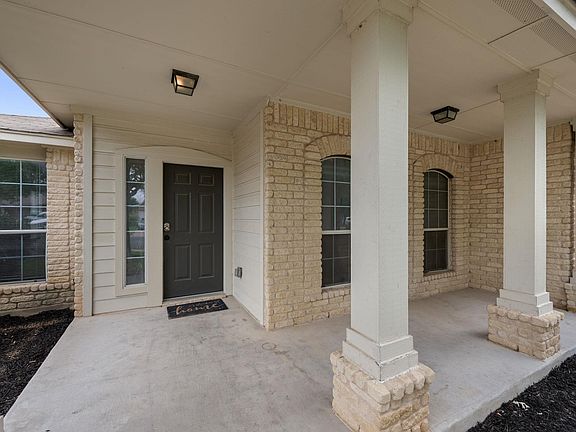 2nd image of 3232 Clinton Pl
