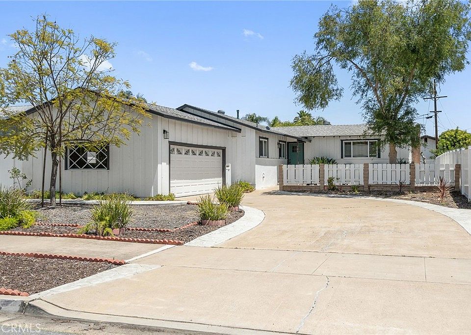 1st image of 781 Denise Ln