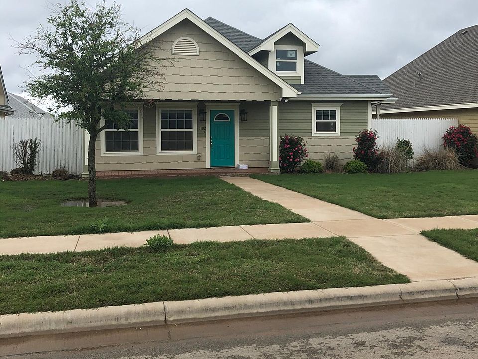 2nd image of 1102 Pinot Dr