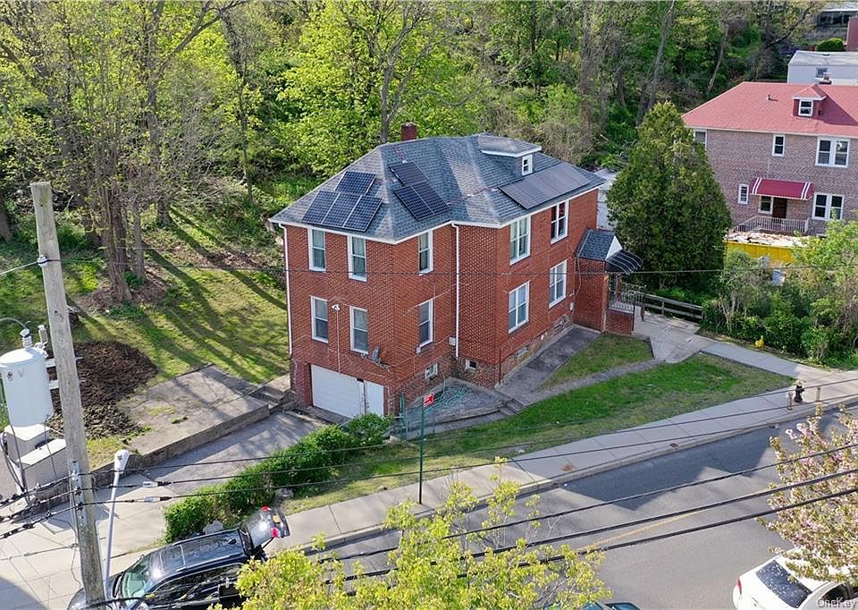 1st image of 3715 Pratt Ave