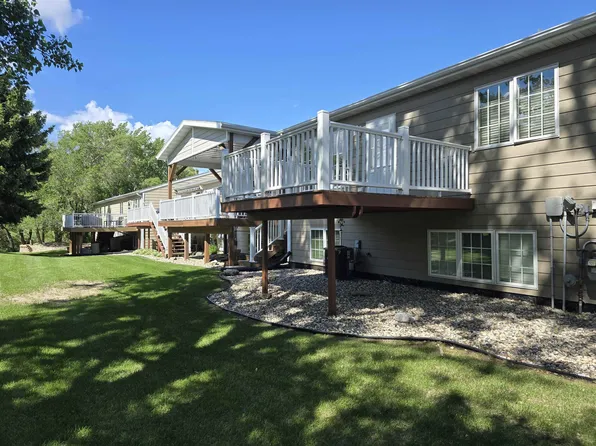 410 28th Ave SW Unit 12, Minot, ND 58701