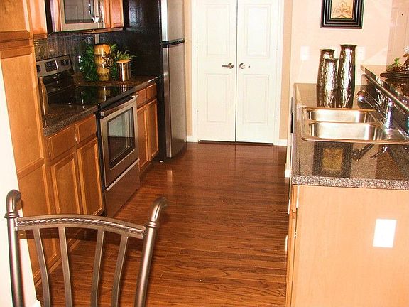 2nd image of 27 Kassebaum Ln APT 207