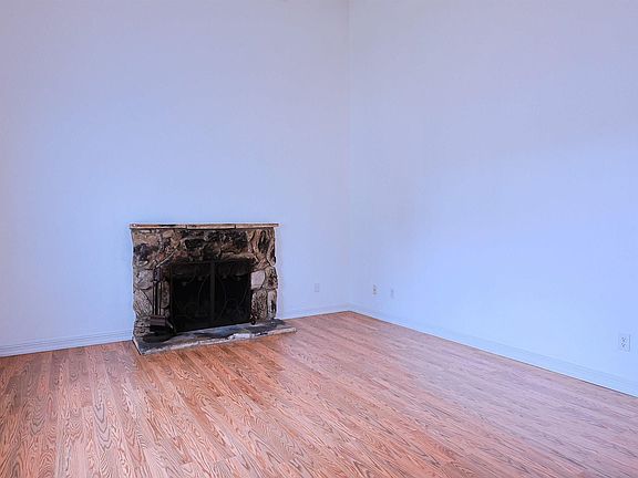 3rd image of 520 Pamela Dr