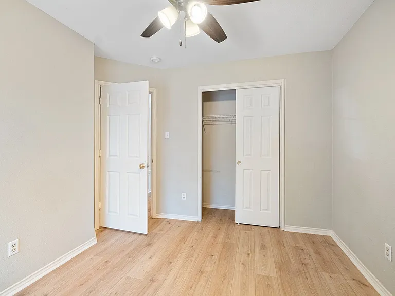 808 Flatters Way — Photo 16