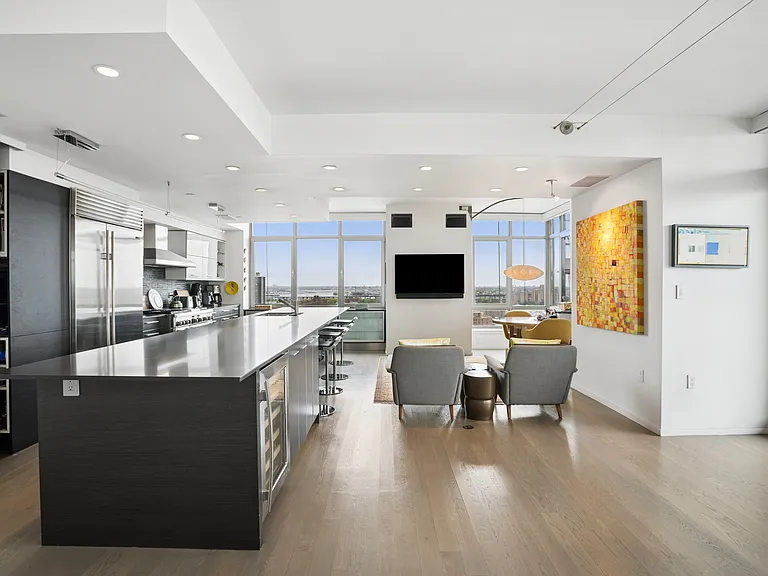 1485 5th Ave #26D — Photo 7