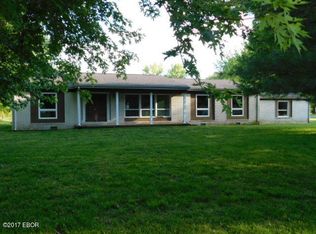 13590 Bowling Alley Rd, Benton, IL 62812