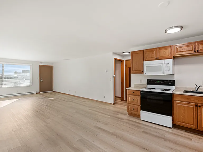 Aloha House Apartments — Photo 1