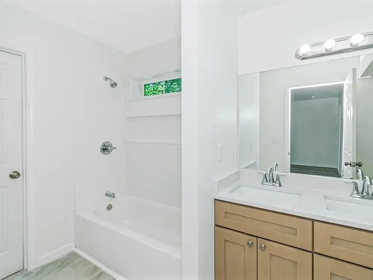 204 Mill St — Photo 26