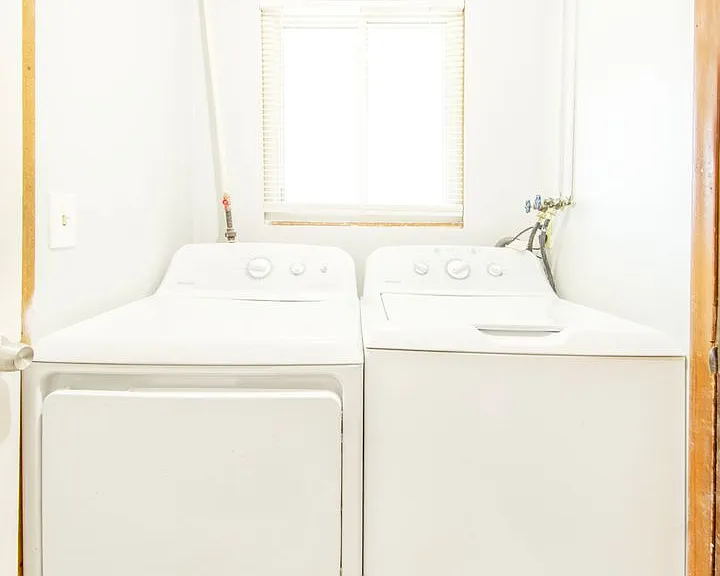 3501-3507 Hillsboro Ave N #3433-3525 — Photo 9