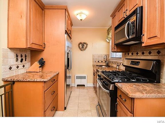 3rd image of 109 N Broadway APT P1