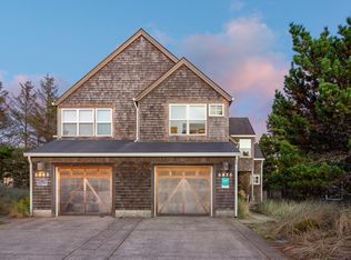 5875 Barefoot Ln, Pacific City, OR