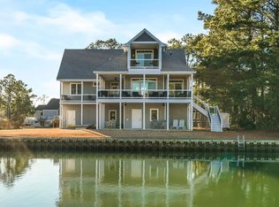 5403 Pearl Dr, Chincoteague Island, VA 23336