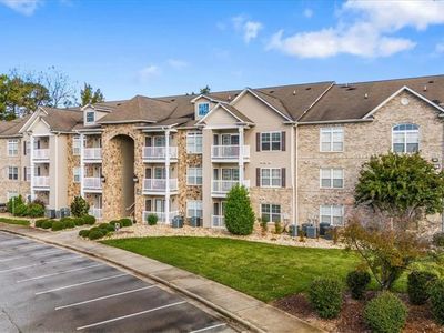 7104 W Friendly Ave UNIT 310, Greensboro, NC, 27410