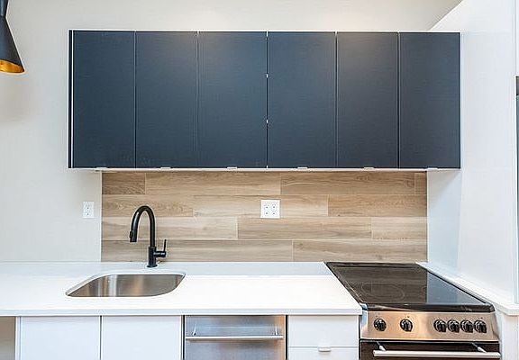 4th image of 385 Chauncey St #L1