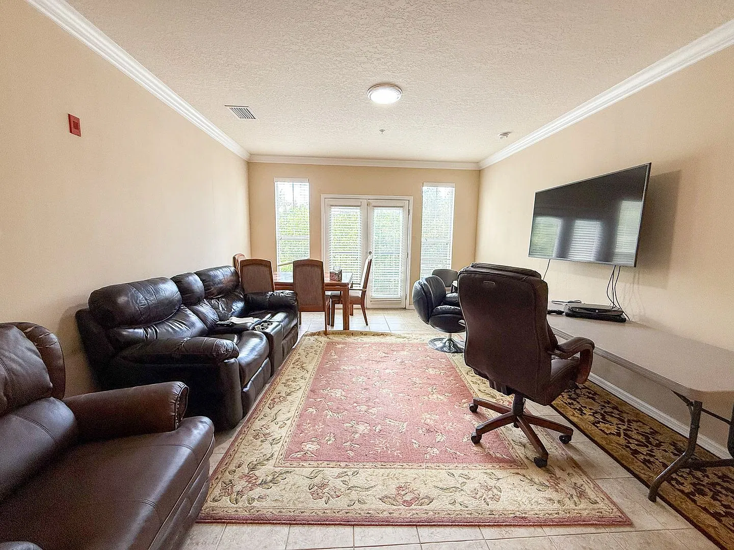 1185 SW 9th Rd — Photo 2