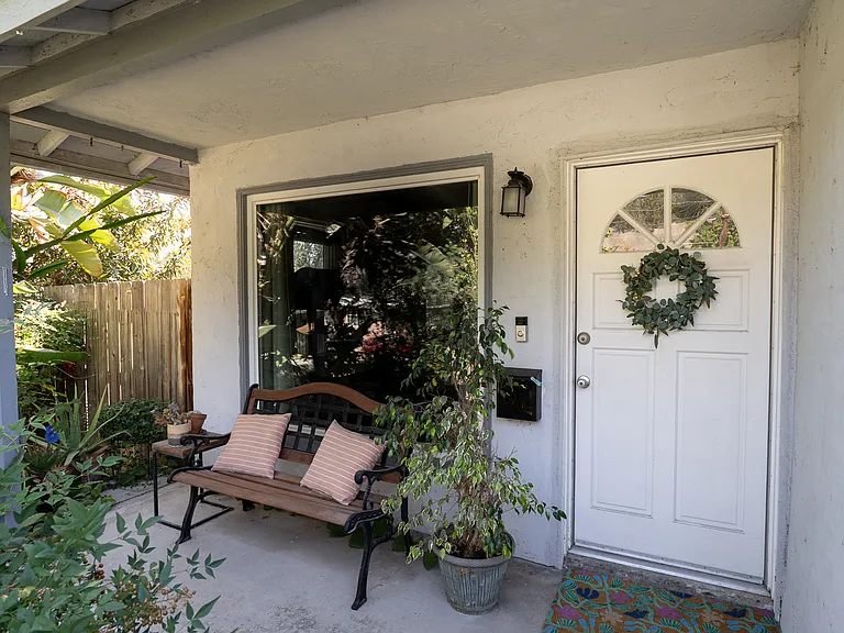 3927 Marron St — Photo 2