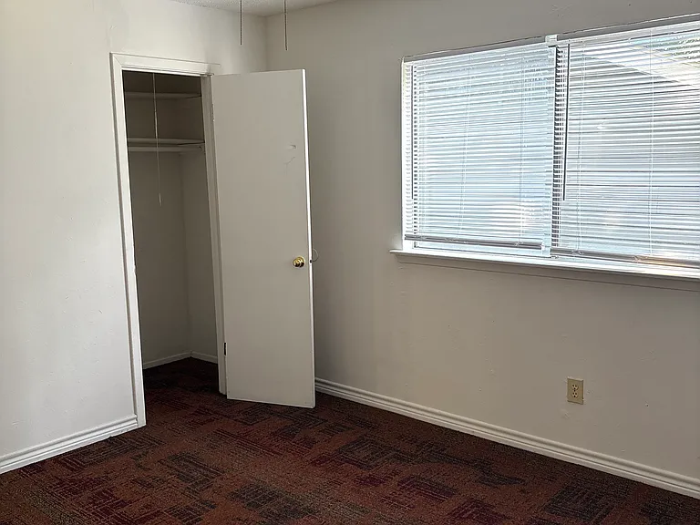 422 Menlo Park Dr — Photo 10