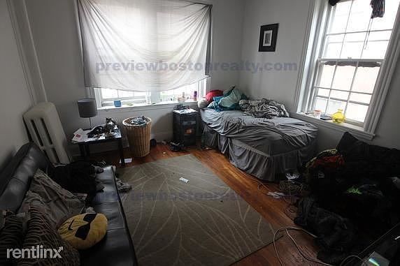 3rd image of 1450 Commonwealth Ave APT 25A